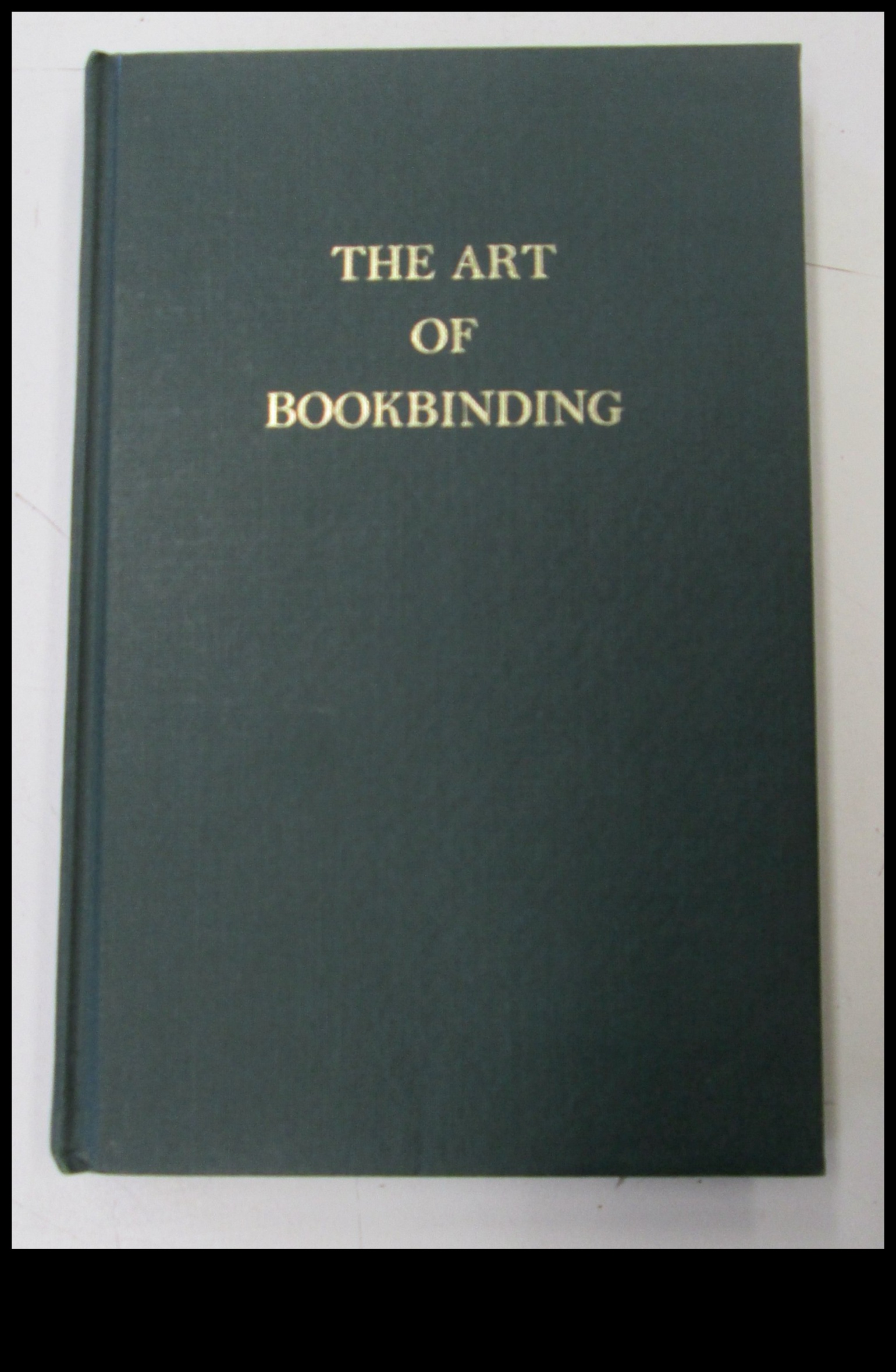 טכניקות יצירה לכריכת ספרים: יצירת ספרים כרוכים בעבודת יד