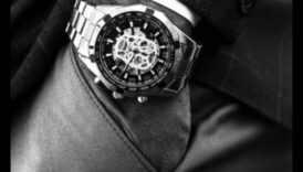 Timepiece Triumph: שעונים ואביזרים לאוהבי שמירת זמן