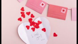 מכתבי אהבה ואסימונים: יצירת המתנה המושלמת ליום האהבה