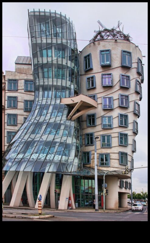 תענוגות מבניים: חקר עולם האמנויות האדריכליות